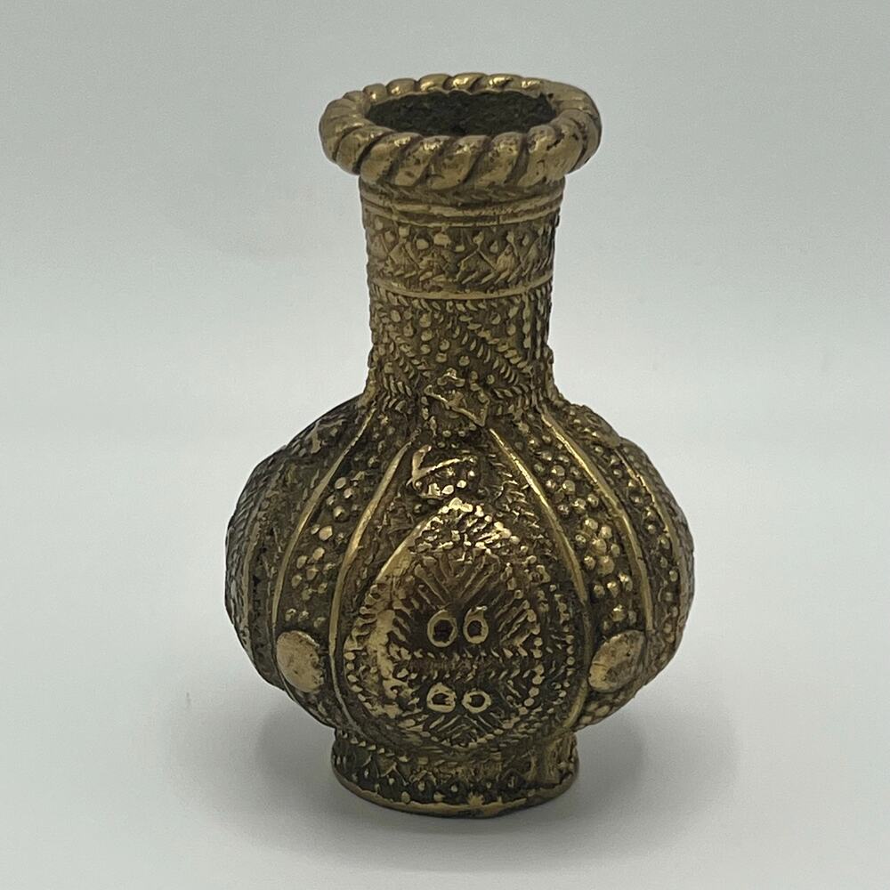 Small Antique Vintage Indian Mughal Brass Vase 4” - Picture 3 of 6